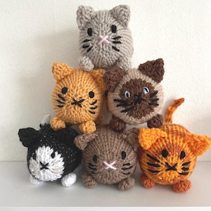 Loaf Cat Knitting Pattern, mini kitty toy PDF Download, Easy Fun Knitting Pattern