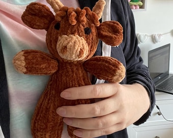 Highland Cow Plushie Knitting Pattern, mini farm animal toy PDF Download, Easy Fun Amigurumi Knitting Pattern, Chenille Coo