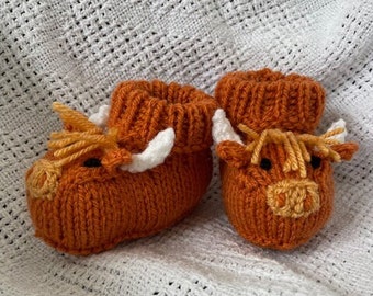 Highland Cow baby boots knitting pattern