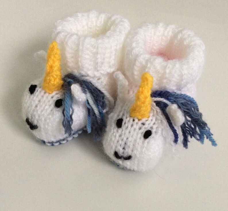 Unicorn baby booties knitting pattern animal baby boots shoes socks boy baby girl baby slippers winter gift image 3