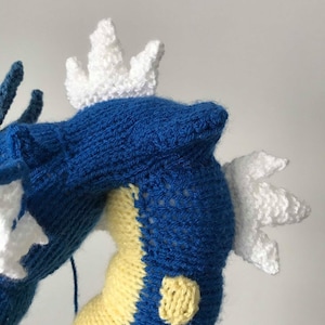 Gyarados Pokemon Strickanleitung Stofftier Pokemon Amigurumi Häkeltier Kuscheltier Strickanleitung Drache Plüschtier niedlich Bild 10