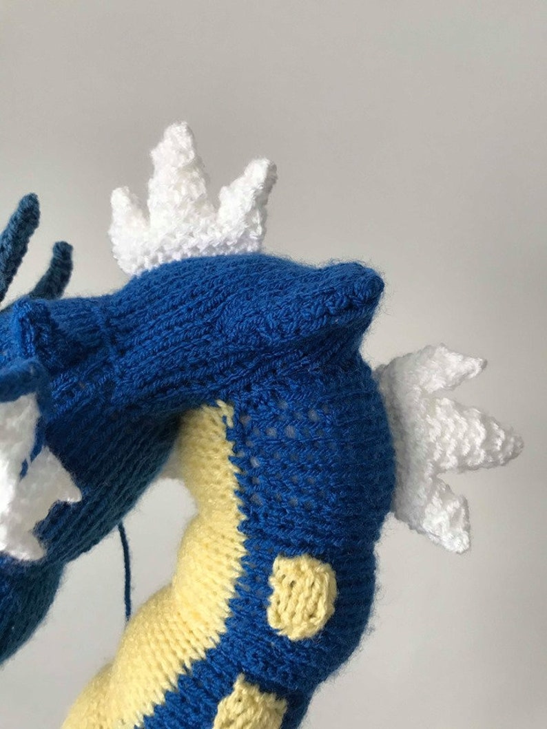 Gyarados Pokemon Strickanleitung Stofftier Pokemon Amigurumi Häkeltier Kuscheltier Strickanleitung Drache Plüschtier niedlich Bild 10