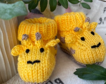 Giraffe baby boots knitting pattern