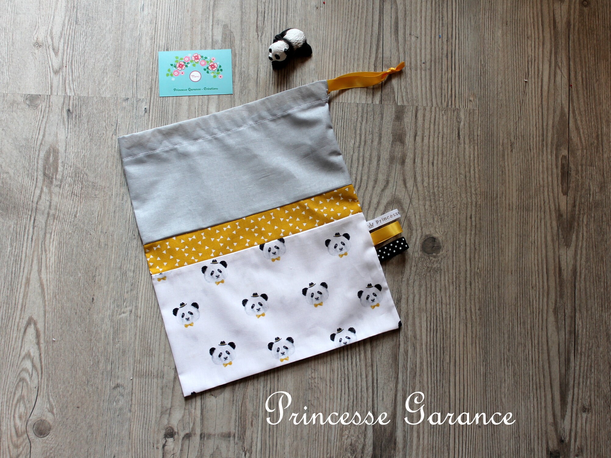 Naissance Pochon, Sac en Coton, Panda Dandy, Moutarde Triangles, Lien Coulissant - sur Commande