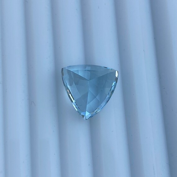 アクアマリン トライアングル ブリリアント カット 6.922 カラット