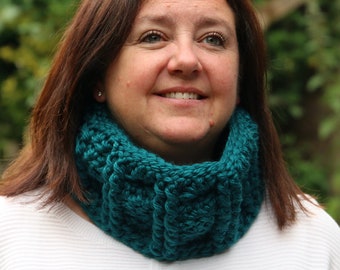 Tramlines easy crochet cowl and fingerless gloves pattern - PDF Pattern Instant download