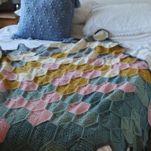 Crochet Hexagan Blanket PDF Pattern Instant Download. image 2