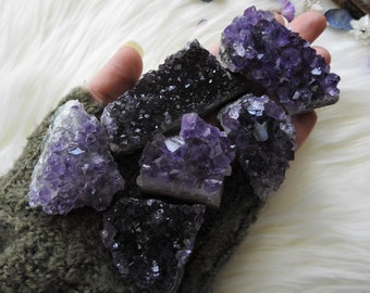 Amethyst Cluster Geode Crystal // Healing // Metaphysical // Meditation // Chakra // Reiki // Altar // Rocks // Gemstones // Zen // Crystals