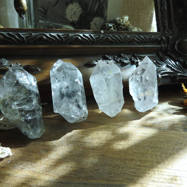 Tibetan Quartz Points 9-12 // Healing // Metaphysical // Meditation // Energy // Chakra // Reiki // Altar // Rocks // Gemstones // Zen