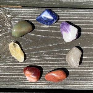 7 Chakra Tumbled Crystal Meditation Set | Medium Sized Crystals