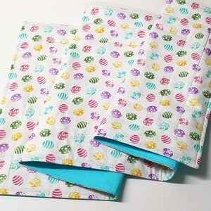 Table Runner-Easter-Easter Eggs-Easter Decoration-Easter Table Runner-Reversible Table Runner-Table Linens-Country Decor-Farmhouse Decor