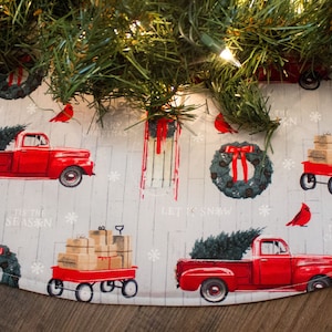 Christmas Tree Skirt-Antique Truck-Farmhouse Christmas--Old Truck-Red Wagon-Red Truck Decoration-Christmas Tree-Old Truck-Holiday Decor-36&quot;