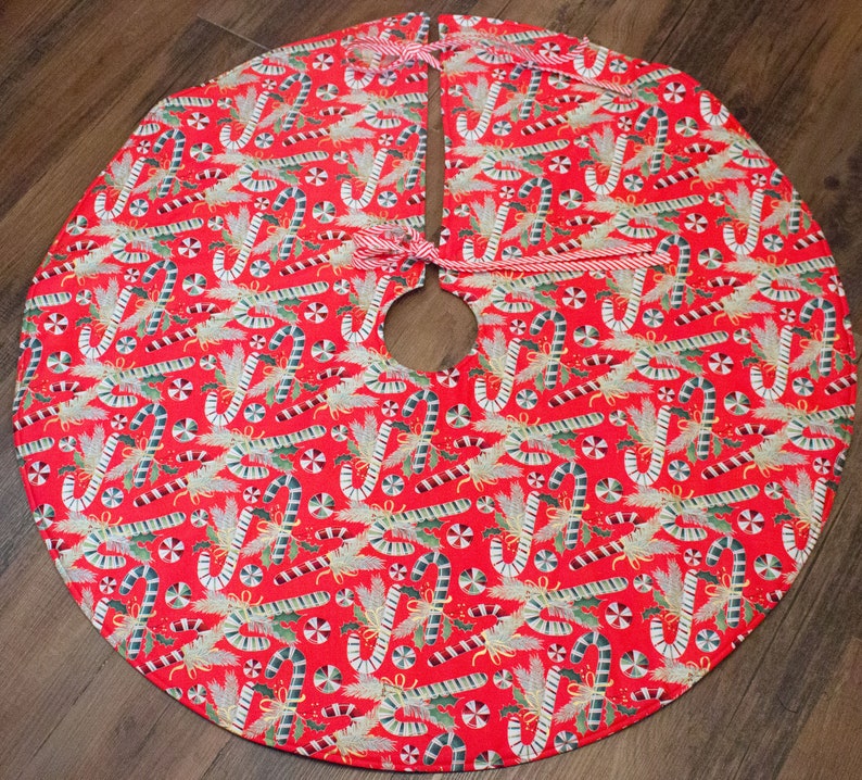 Christmas Tree Skirt-Candy Cane-Holiday Decor-Christmas Decoration-Red-White-Holly-Tree Skirt-Candy-Holiday Candy-Old Fashioned-36