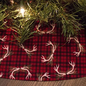 Christmas Tree Skirt-Deer Antlers-Deer Rack-Woodland Christmas-Cabin Decor-Holiday Decor-Christmas Decor-Plaid Skirt- Deer Tree Skirt-42&quot;