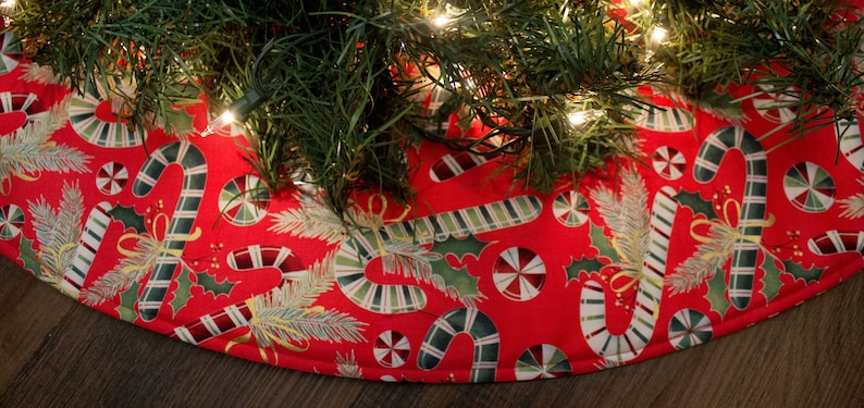 Christmas Tree Skirt-Candy Cane-Holiday Decor-Christmas Decoration-Red-White-Holly-Tree Skirt-Candy-Holiday Candy-Old Fashioned-36