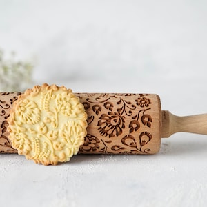 Floral Engraved Rolling Pin: Polish Folk Cookie Roller