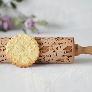 Engraved wooden rolling pin with “Graduation Congratulations” pattern – unique baking gift