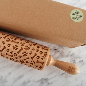 Dog Paw Engraved Rolling Pin: Beech Wood Cookie Embosser
