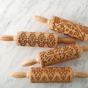 Embossed Beech Wood Rolling Pin Set: Folk Cookie Stamps