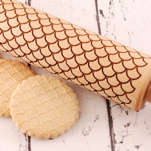 Fischmuster gravierte Teigrolle aus Holz – geprägtes Nudelholz für Kekse, handgemachtes Design für Weihnachtsplätzchen und Familienbacken