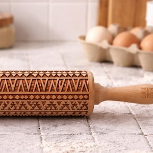 Rodillo con relieve azteca – Moldeador de masa de madera de haya para galletas imagen 1