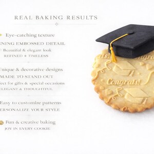 Rodillo de cocina grabado con la felicitación de graduación: Rodillo de cocina artesanal de madera de haya para galletas. imagen 3