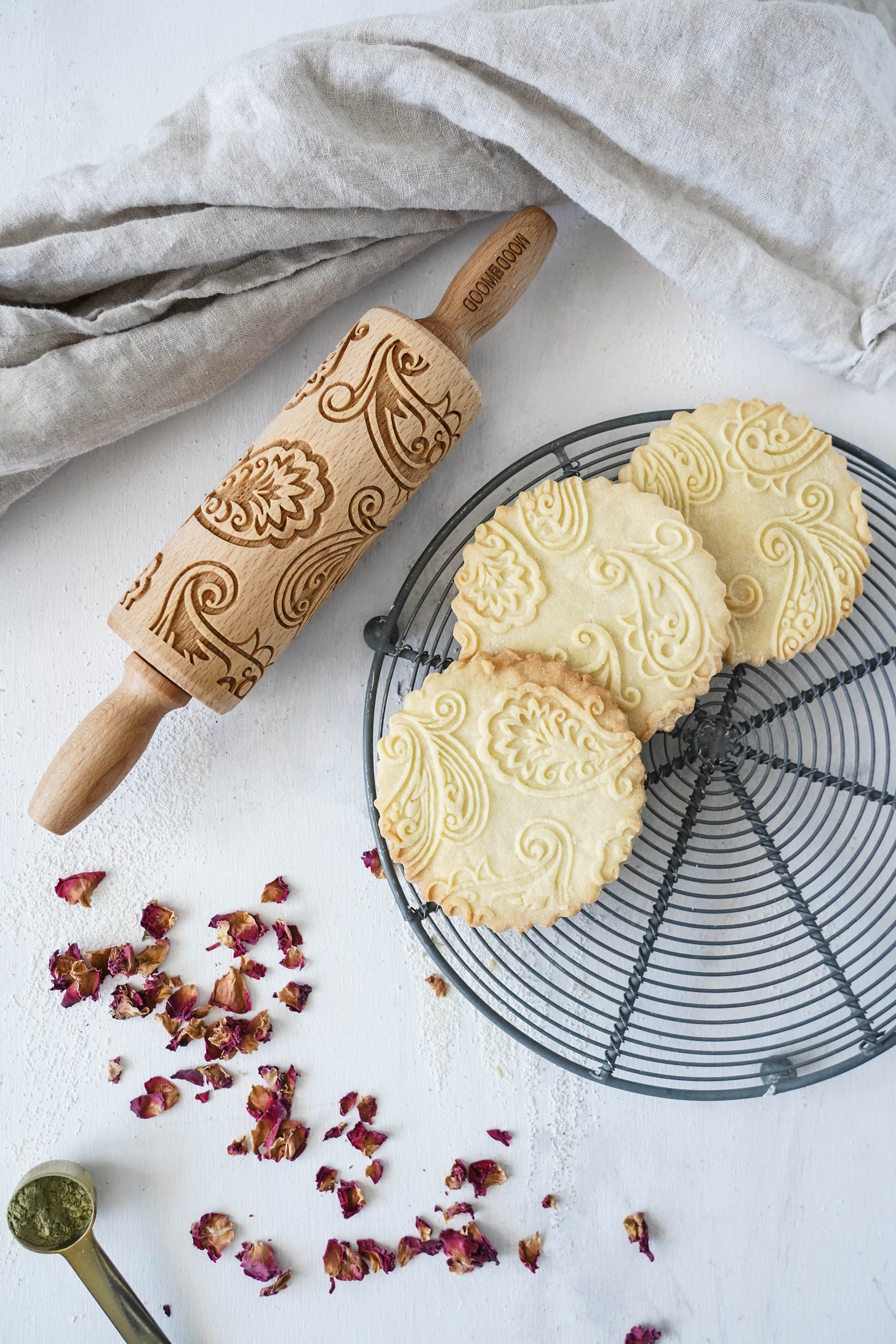 ROLLING PIN SPRING WOODDEN EMBOSSING ROLLING PIN with BUTTERFLIES