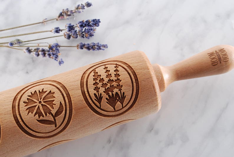 Handmade beech rolling pin – decorative rustic floral bakes