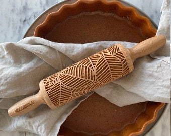 MODERN LEAVES - MINI embossing rolling pin for cookies, laser engraved, solid wood, perfect Christmas gift, Mother’s Day present