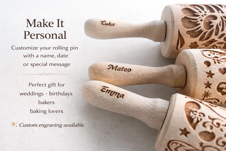 Puede incluir: Primer plano de tres rodillos de madera con patrones florales y de estrellas grabados. Los mangos est&aacute;n grabados con los nombres "Luka", "Mateo" y "Emma". Tambi&eacute;n se ve el texto "Make It Personal".