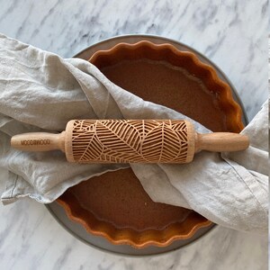 MODERN LEAVES MINI embossing rolling pin for cookies, laser engraved, solid wood, perfect Christmas gift, Mothers Day present image 7