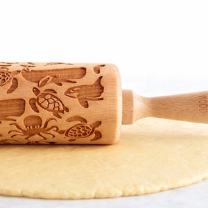 Embossed Rolling Pin Ocean Pattern – Sea Turtle Cookie Roller, Wooden Engraved Baking Tool