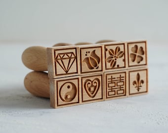 SÍMBOLOS - conjunto de 8 sellos de madera, sellos grabados para galletas, regalo para panadero, idea de regalo de Navidad, sello de madera en relieve, regalo del día de las madres