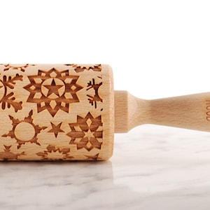 SNOWFLAKES - embossed, engraved rolling pin for cookies - perfect gift idea