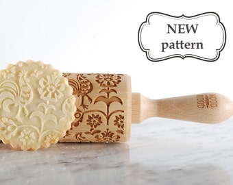 FOLKY ROOSTER - embossing rolling pin for cookies, embossed biscuits, wooden Christmas present, Mother’s Day gift, laser engraved