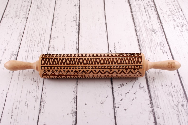 Ethnic pattern embossed pin – eco-friendly kitchen accessory for festive family baking