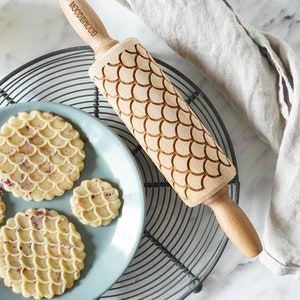 Little Fish Embossing Rolling Pin: Laser Engraved Cookie Roller