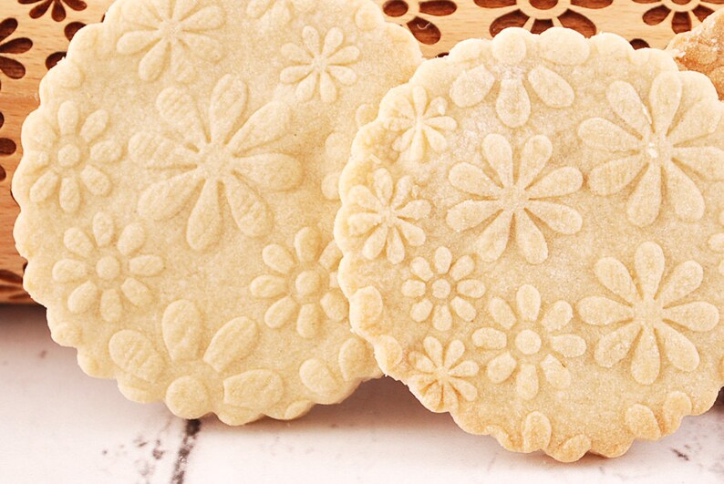 FLOWER POWER MINI embossing rolling pin for cookies, embossed biscuits, wooden Christmas present, Mothers Day gift, laser engraved image 2