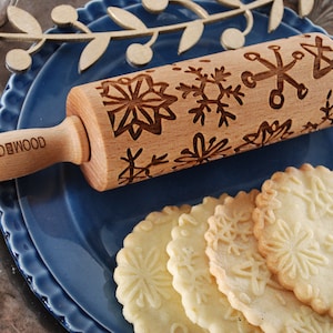 HAND DRAWN SNOWFLAKES mini embossed, engraved rolling pin for cookies, Christmas gift idea, natural, floral, Mothers Day gift image 1