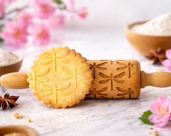 Dragonfly Rolling Pin, Engraved Wooden Cookie Roller, Nature Inspired Gift for Baker