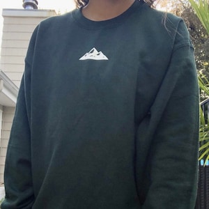 vintage forest green nike crewneck sweatshirt 90's fashion