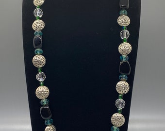 Beach-style murano cut glass, faceted crystal, onyx and pewter beaded necklace