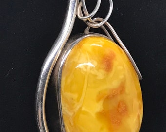 Butterscotch Amber Pendant