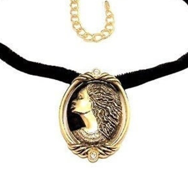 Avon Black Woman Cameo Necklace Gold Tone Vintage Regal Beauty Coreen Simpson Velvet Cord Adjustable Link Chain