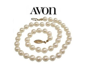 Avon 19 Inch White Pearl Necklace Gold Tone Vintage 6mm Round Bead Single Strand Slide In Decorative Slide In Clasp