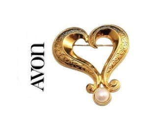 Avon Pearl Heart Pin Brooch Gold Tone Vintage Scroll Extra Large Fancy Swirl Wide Engraved Band Round White Bead