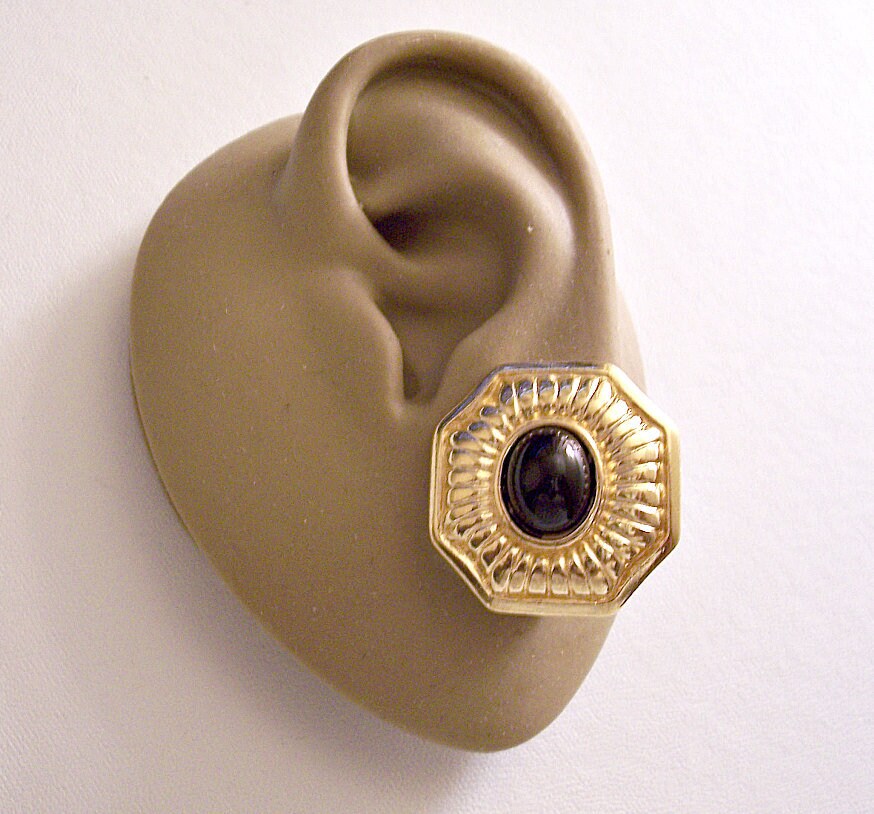 Black Oval Bead Clip On Earrings Gold Tone Vintage Rib Etsy