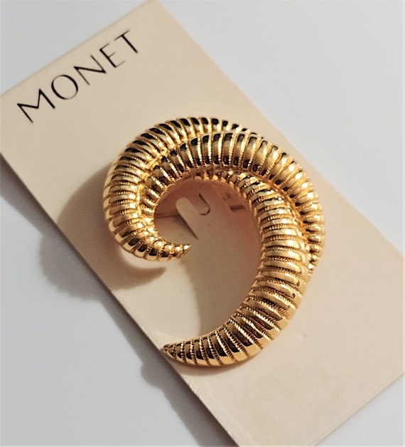 Monet Shrimp Band Pin Brooch Gold Tone Vintage Cr… - image 6