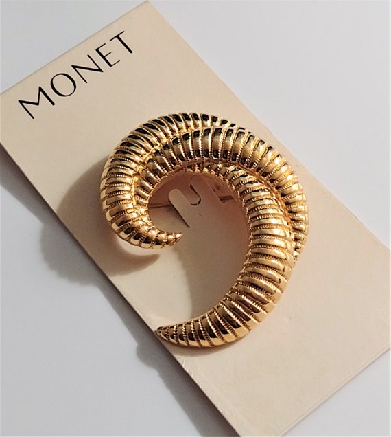 Monet Shrimp Band Pin Brooch Gold Tone Vintage Cr… - image 8