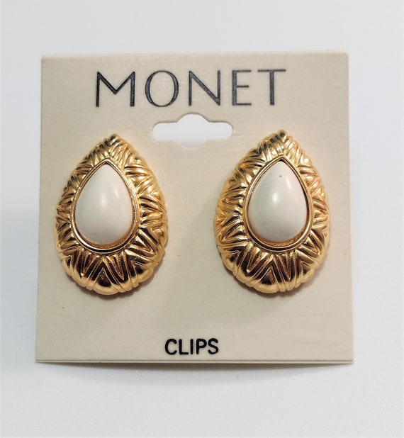 Monet White Cream Pear Clip on Earrings Gold Tone Vintage -  Israel